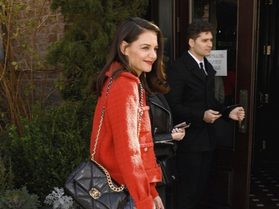 Katie Holmes muy elegante en un evento de Chanel en New York