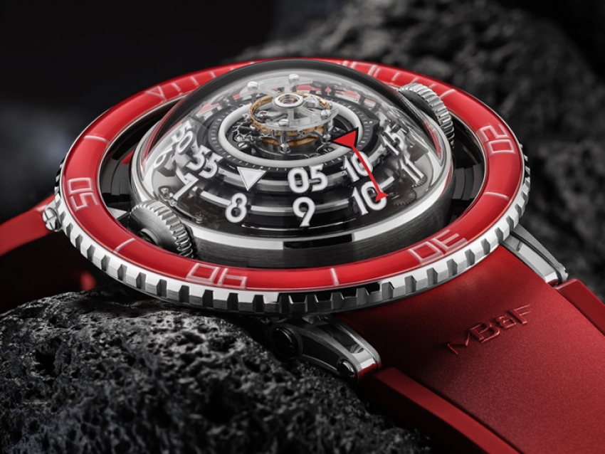 MB&amp;F Horological Machine N° 7 Platinum Red