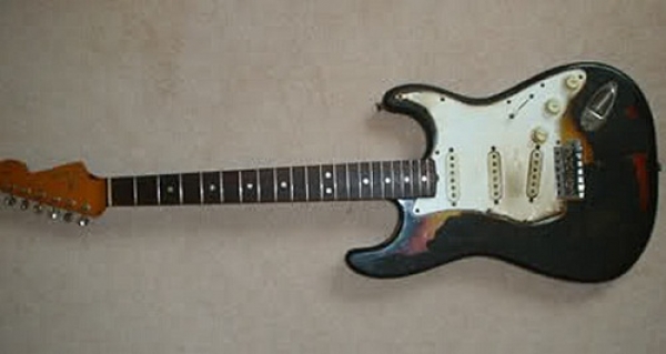 Venden guitarra de Jimi Hendrix